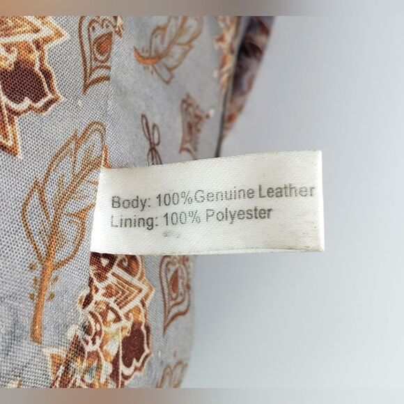 Hobo Blaze Convertible Bucket Bag Backpack in Gold Metallic Leather - Picture 7 of 16